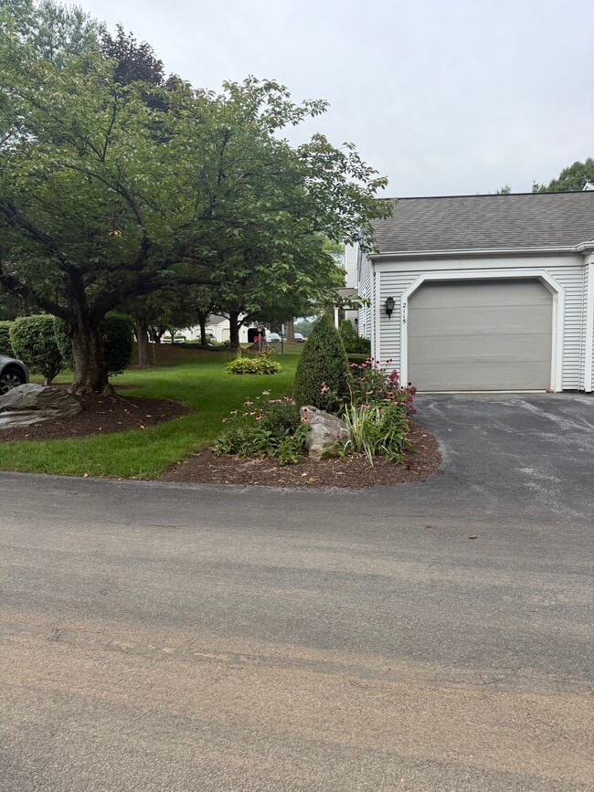 Photo - 2115 Wexford Rd