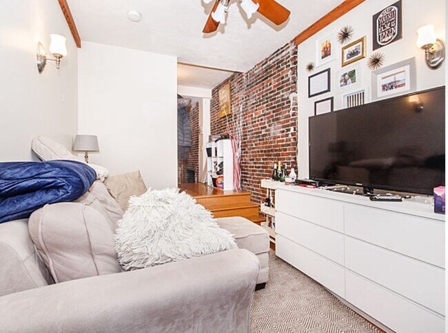 Photo - 61 Anderson St Unit 6