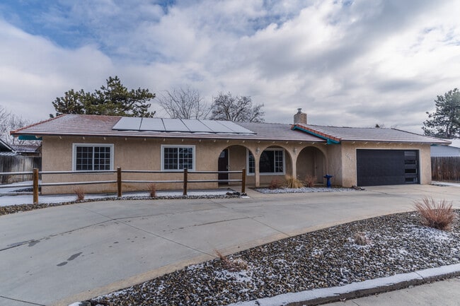 Photo - 4560 N Maple Grove Rd