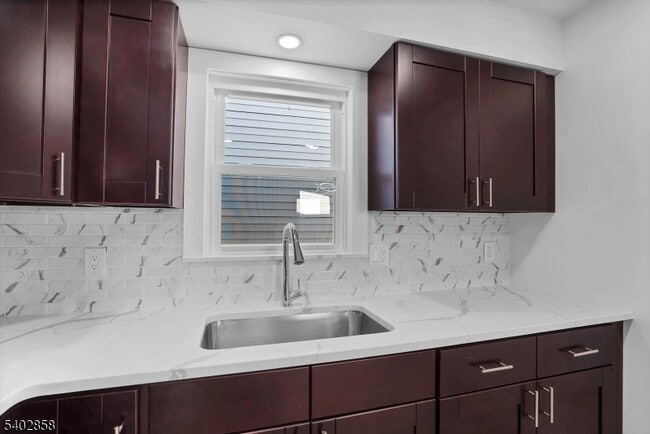 Photo - 651 S 17th St