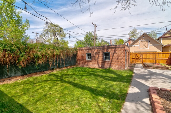 410 N Ogden St