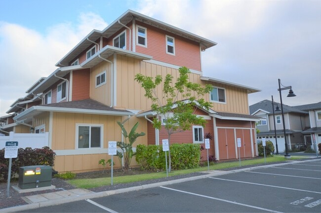 Photo - Spacious 2br/2ba/2pkg Ground floor townhome at Manawai