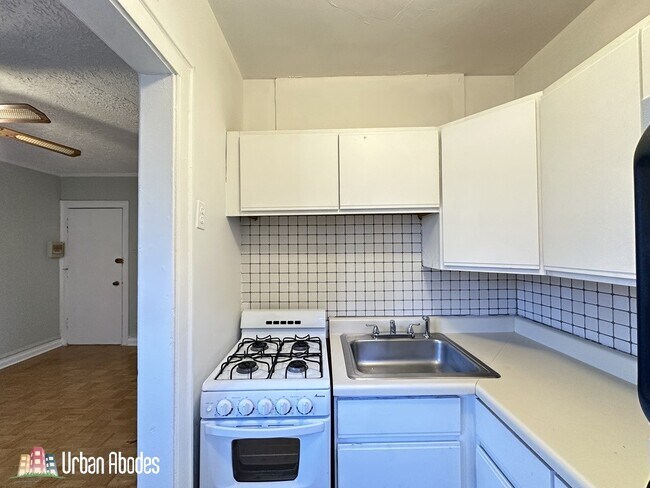 Photo - 701 W Belmont Ave Unit A06C