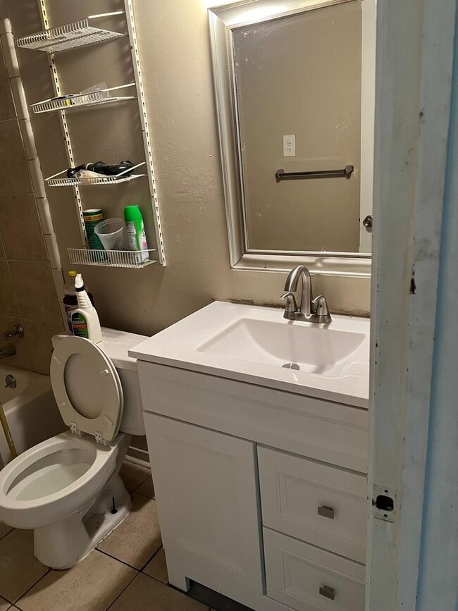 Photo - 1745 Nie Pky