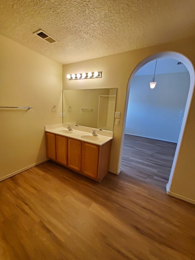 Photo - 3400 Prairie Sage St SW