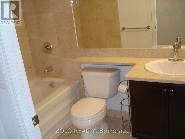 Photo - 736 Spadina Ave. Unit 1404