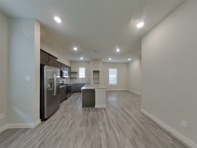 Photo - 9835 Willow Creek Commerce Dr