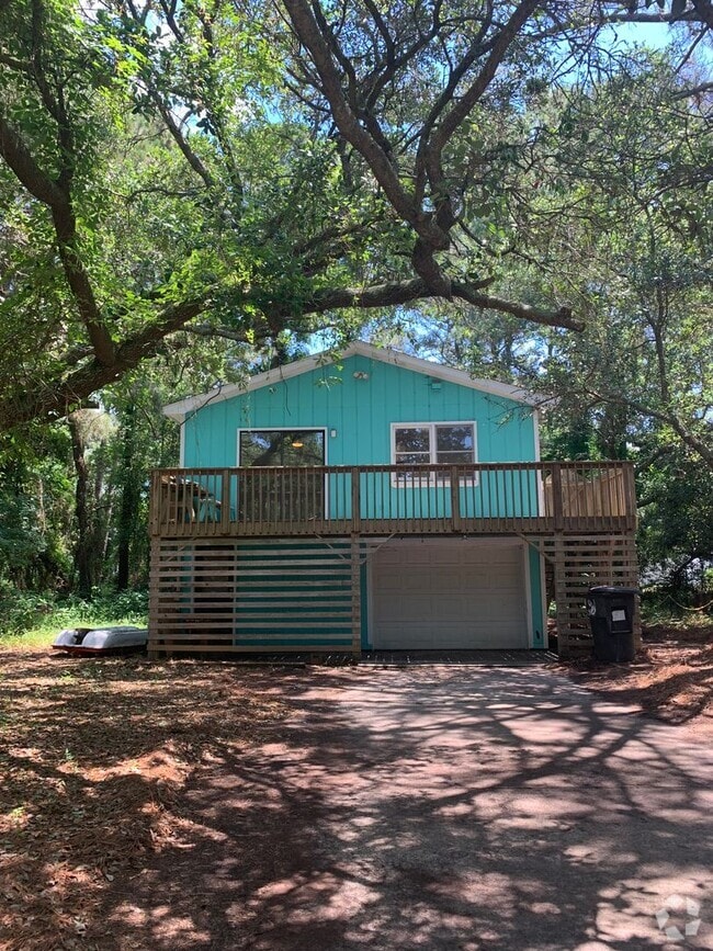 Building Photo - 2 Bedroom 1 Bath Home in Kill Devil Hills