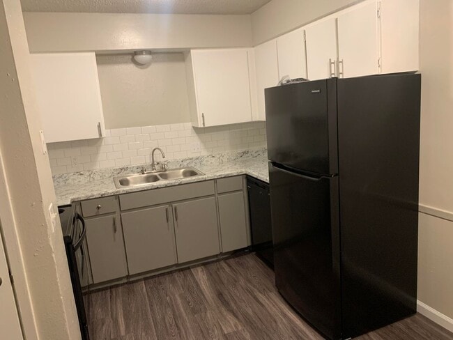 Yukon Heights Apartments