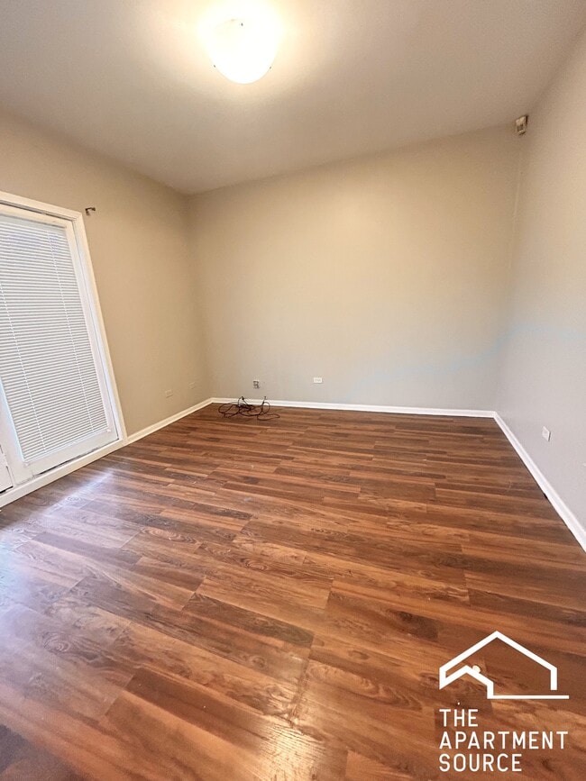 Photo - 842 N Wood St Unit 2