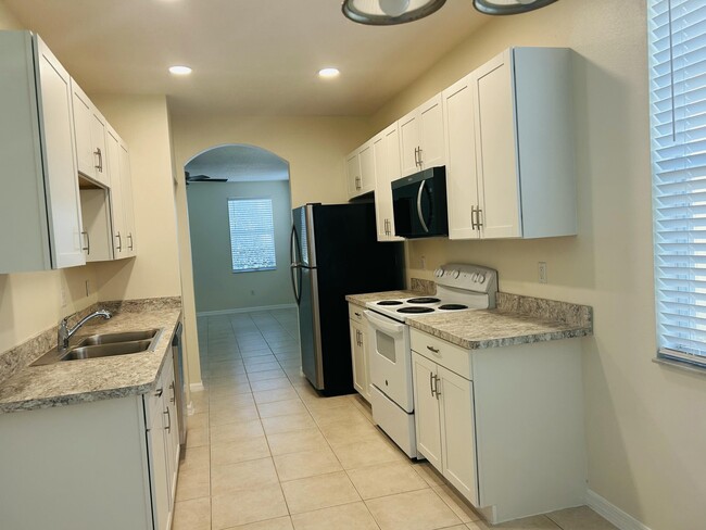 Photo - 2124 SE Eatonville Dr