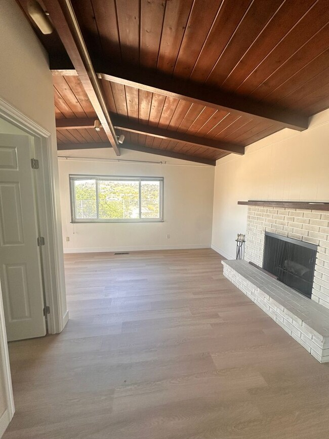 Photo - 6328-6332 Cleo Street Unidad 6328