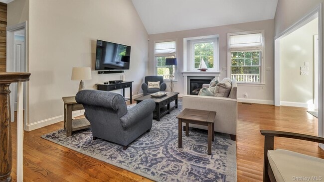 38 Bridle Path