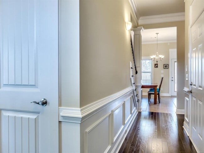 Photo - 300 Melison Dr