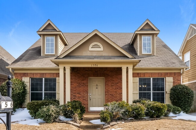 Building Photo - 1506 Lawson Dr