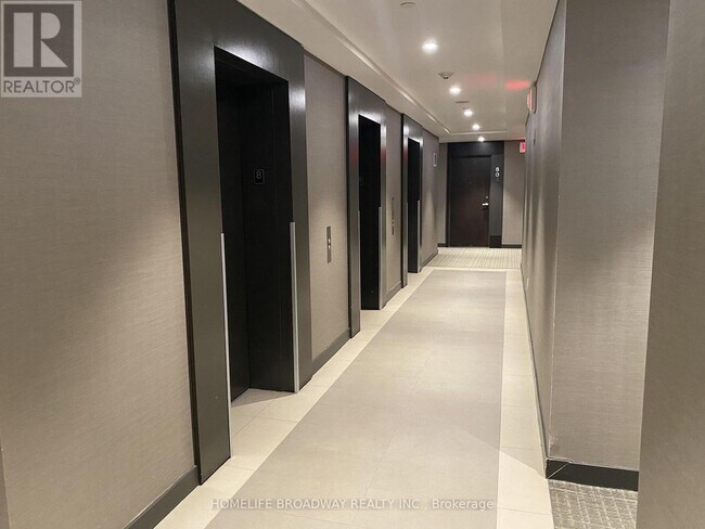 Photo - 170 Sumach St Unit 820