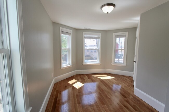 Photo - 23 Calumet St Unit 2