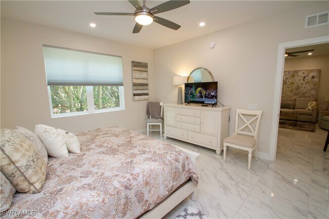 Photo - 244 Indies Dr E