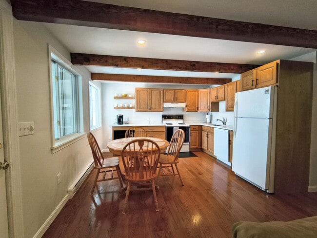 Photo - 1330 Lake St Unidad 8