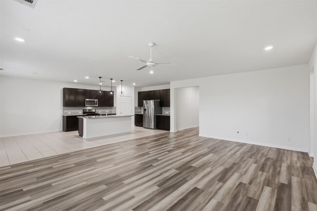 Photo - 3904 Waterworth Wy
