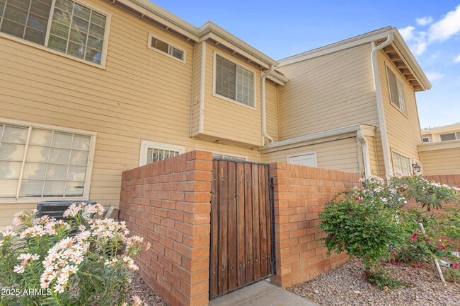 Photo - 625 S Westwood Townhome