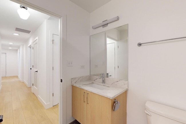 Dormitorio - 1154-56 E. 56th St