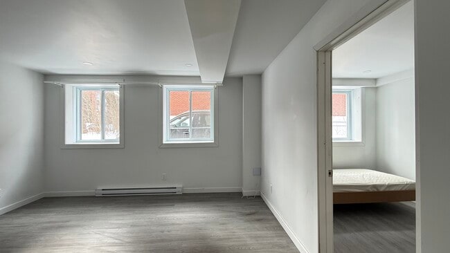 Photo - 136 Rue Bérard Unit 3795 rue Saint-Kevin