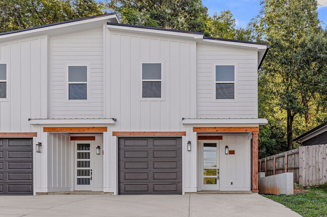 Building Photo - 432 Wayne Ave