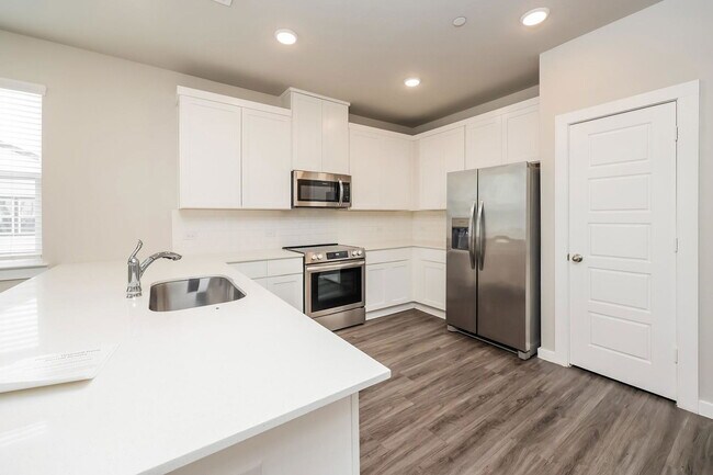 Photo - 18435 Idyllic Aly