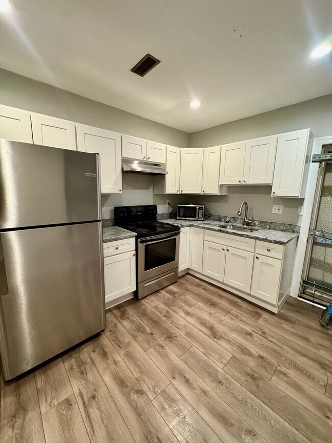 Photo - 1715 N Bailey St