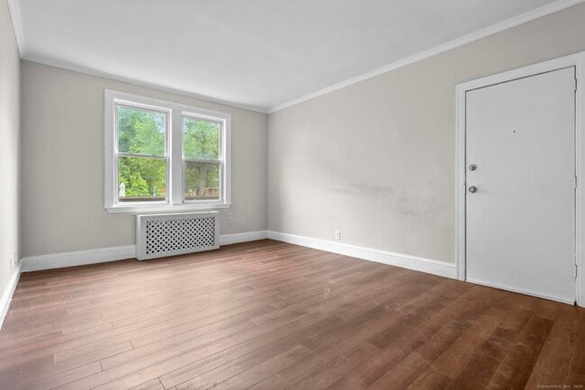 Photo - 9 Rockville St