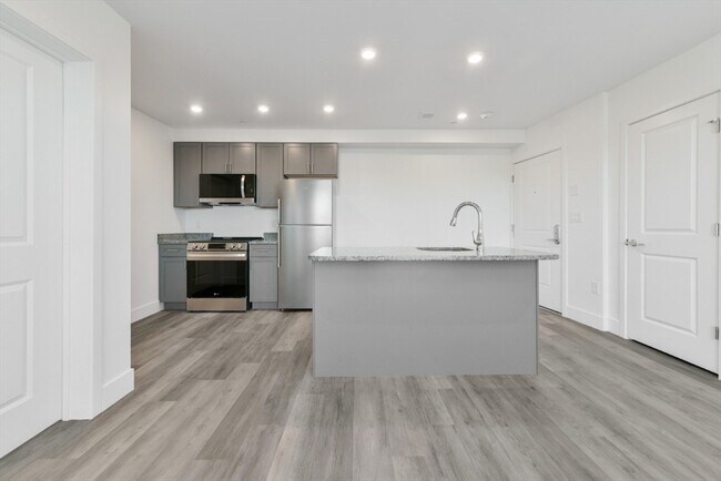 Photo - 585 Essex St Unit 509