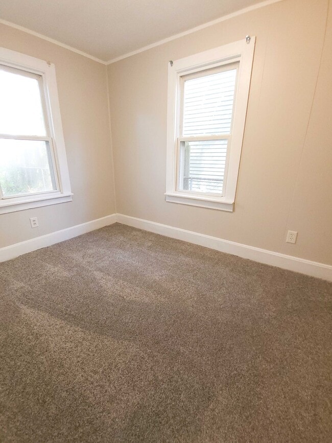 Photo - 1027 35th St SW