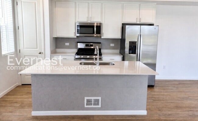 Photo - 1364 Penner Dr