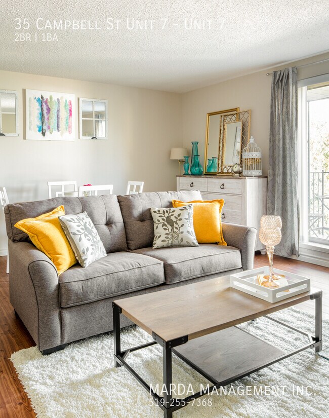 Photo - RENOVATED 2 BED/1BATH - LOCATED IN CHATHAM + HYDRO! Unité 7