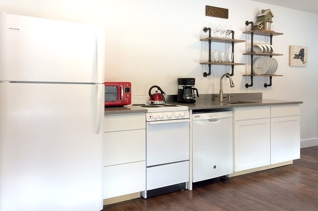 Photo - 67 Black Creek Rd