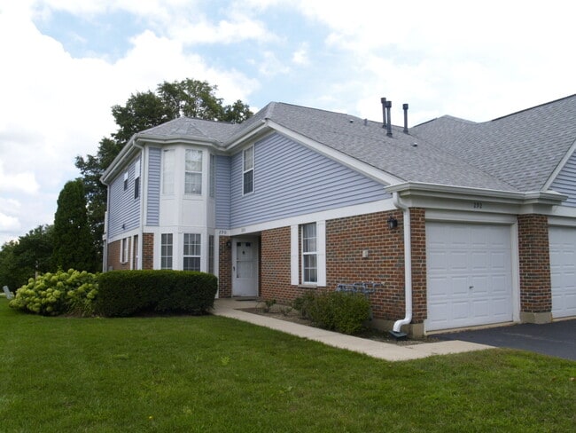 Building Photo - 290 Green Knoll Ln Rental
