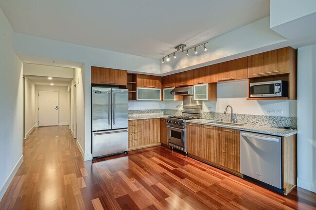 Photo - Gorgeous 2 Bed Unit @ The Gallery - Bellto... Unidad 606