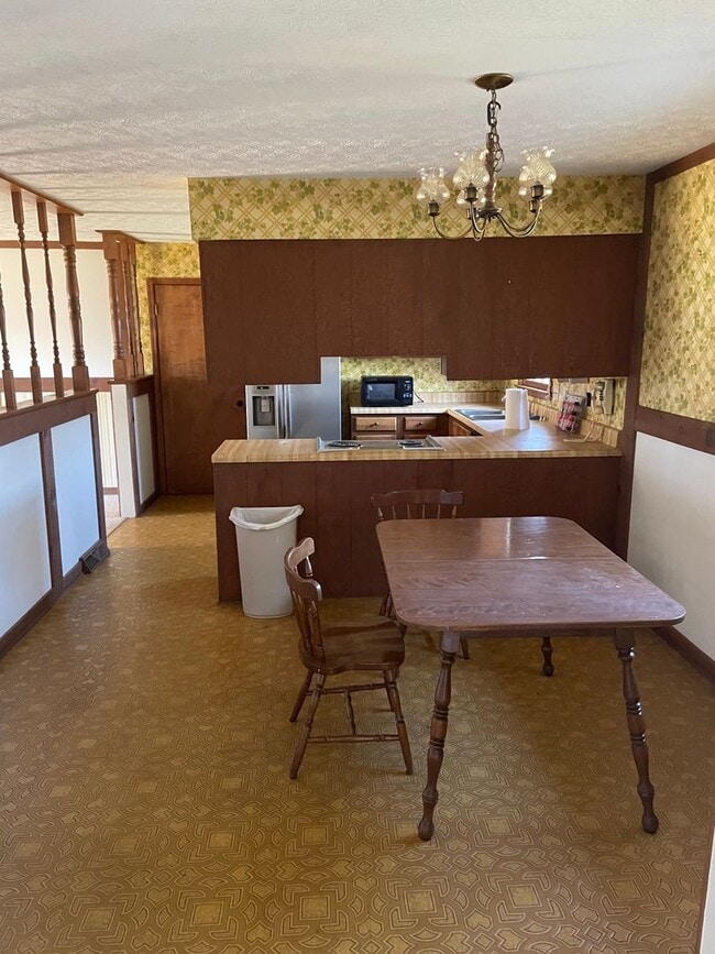 Photo - 3 Bed/2 Bath Home - large lot - garage