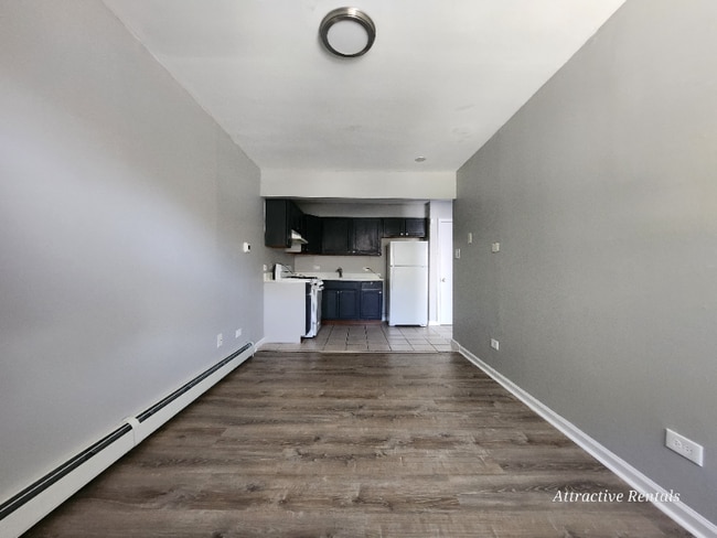 Photo - 3341 Commercial Ave