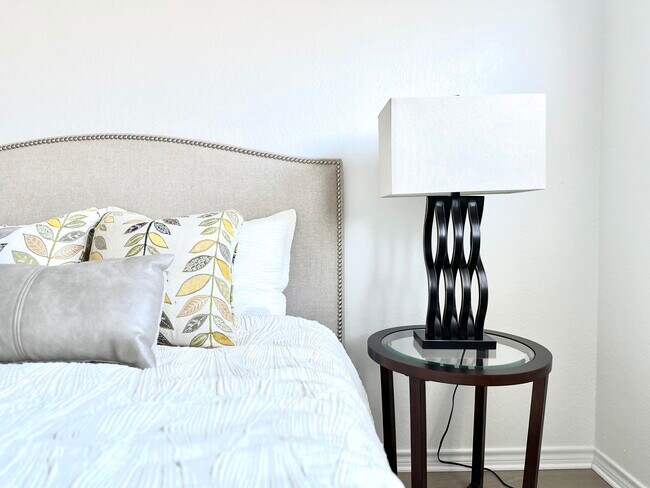 Photo - 2623 Gwendolyn Ln