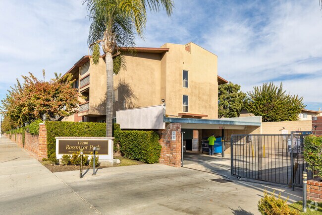 Photo - Rossmoor Park