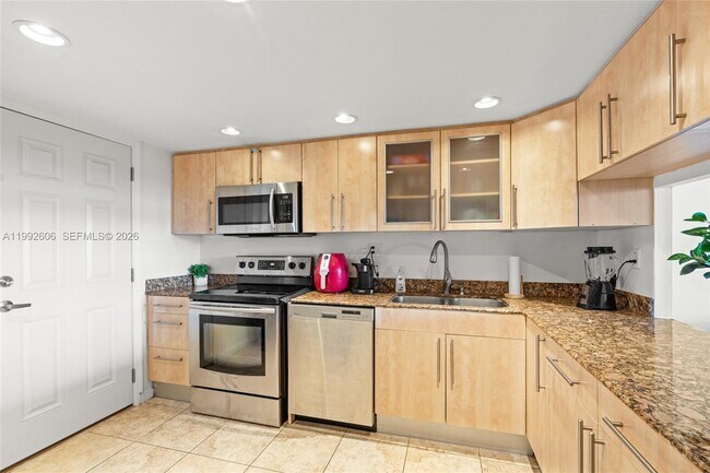 Photo - 1170 NE 191st St Unit 35