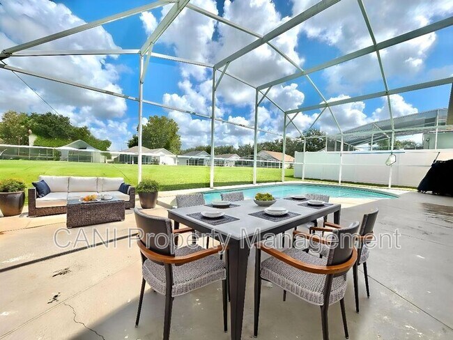 Photo - 138 Grosvenor Loop