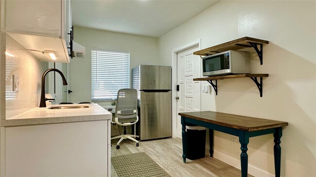 Photo - 1145 NE 17th Terrace Unit 2