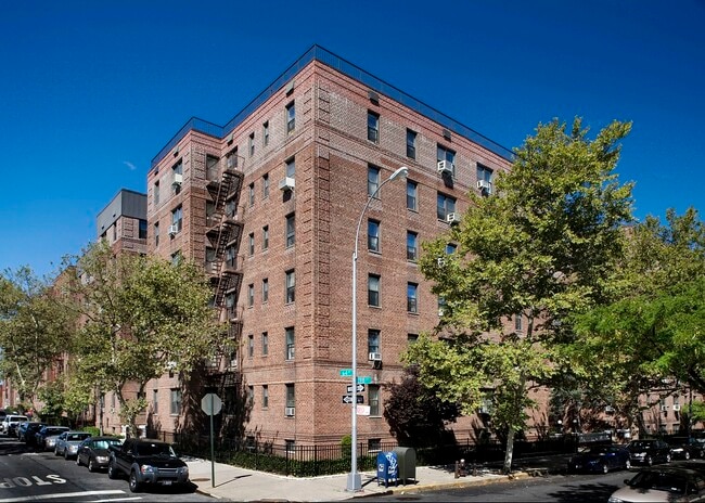 Photo - 63-60 98th St Unit 522