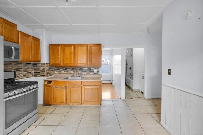 Photo - 223 Lawlor St Apartment Unit 2