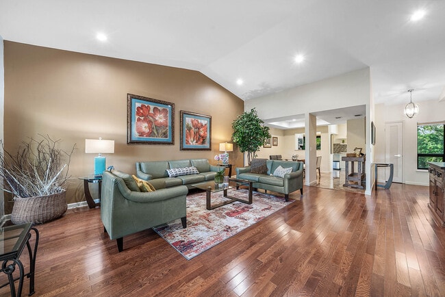 Photo - 11355 Pond View Dr Unit D202