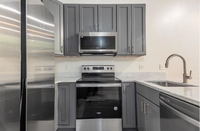 Photo - 95 S Main St