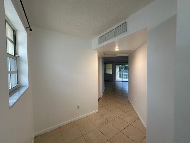 Photo - 2605 SE 19th Ct Unit 2506 SE 19th PL